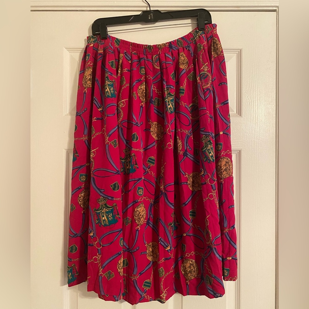 Alfred Dunner Red Patterned Pleated Women's Skirt. Size 20. Elastic Waist.